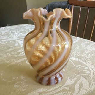 Fenton Signed Vase - Ruffled Top - Beige And White Swirl 6.  5” Tall