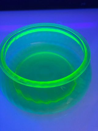 Vintage Uranium Glass Green Vaseline candy dish bowl No Lid Pop Art Deco MCM 2