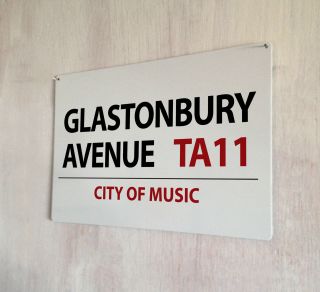 Glastonbury Avenue Music Festival A4 Metal Plaque Shabby Chic Picture Home Deco