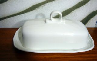 Mikasa French Countryside 1/4 Lb Covered Butter Dish White