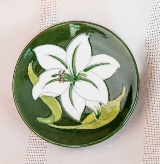 Stunning Rare Small Moorcroft Green Lily Pin Dish