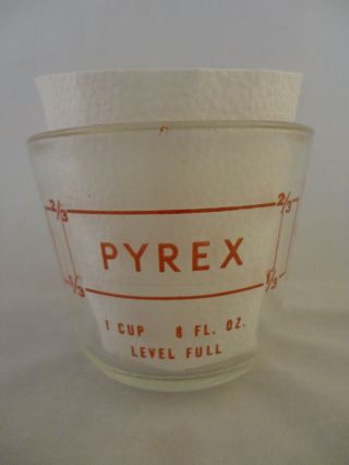 Vintage Pyrex Dry Measuring Cup 8 Oz.  Red Letters No Spout 40 
