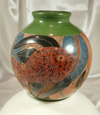 Nicaraguan Pottery Handcrafted Sgraffito Vase,  Exceptional Attention To Detail