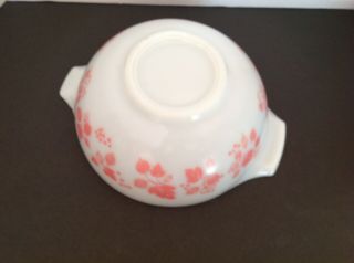 Vintage Pink Gooseberry Pyrex Cinderella Bowl 443 2.  5 Quart