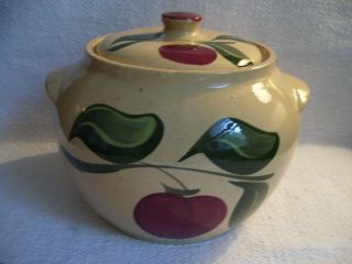 Vintage Watt / Watt Ware Pottery Apple Design Bean Pot With Lid 76
