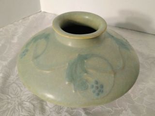 Roseville Pottery Cremona Vase In Matte Green,  4 "