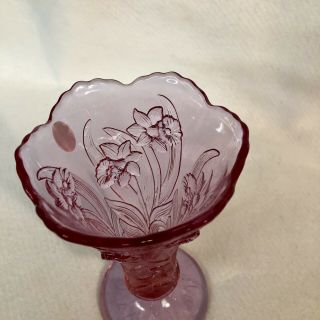 Fenton Glass Daffodil Pattern Pink Blush Vase Ruffled Edge 3
