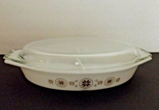 Pyrex Town & Country 1 1/2 quart Divided Casserole Dish Lid White Brown EC 2