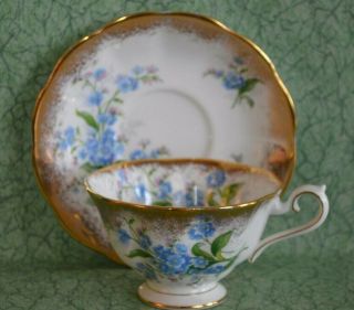 Royal Albert Unnamed Blue Violet Tea Cup and Saucer with Heavy Gold Trim 2