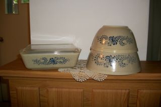 Vintage Pyrex Homestead Pattern W/blue Flowers - Refrigerator Dish & Bowls