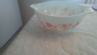 Pyrex Pink Gooseberry 443 2.  5 Qt Pink On White Mixing Bowl