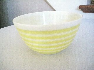 Vintage 402 Yellow Stripe Pyrex Mixing Bowl - 1.  5 Qt