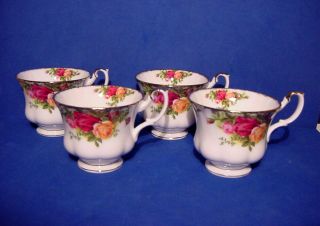 (4) Royal Albert Old Country Roses Fancy Tea Cups 1962  W/ Labels