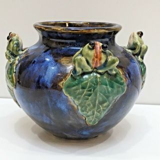 Vintage Blue Pottery Vase With 4 Sitting Frogs 5 " Tall