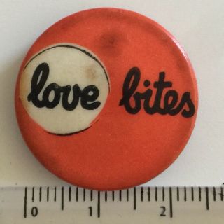 Vtg The Buzzcocks Love Bites 25mm Pin Badge Music Punk Band 1970s