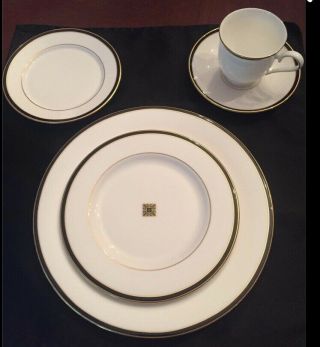 Lenox China Kristy Pattern 5 - Piece Place Setting - Cup Saucer Dinner Salad Bread