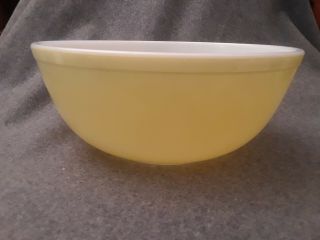 Vintage Yellow Pyrex Mixing Bowl - - Primary Yellow - T.  M.  Reg - 404 - A - 7
