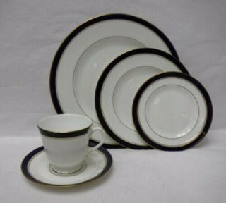 Royal Worcester China Howard Cobalt Blue Pattern England 5 - Piece Place Setting