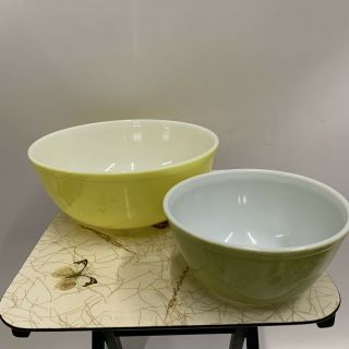 Vintage Pyrex Large 4 - Quart Yellow Primary & 2 - Qt.  Olive 404 Mixing Nesting Bowl