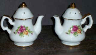 Royal Albert Old Country Roses Salt And Pepper Shakers Tea Pot Style