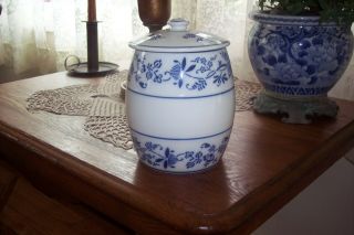 Antique Germany German G.  M.  T.  & Bro Blue Onion Canister,  Crock Lid 3987