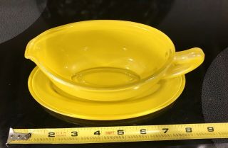 Vintage Pyrex Yellow Gravy Boat With Saucer Euc