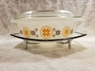 Vintage Pyrex Town & Country 043 Oval Casserole Dish With Lid And Stand.  1 1/2 Qt
