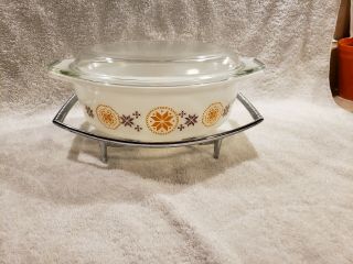 Vintage Pyrex Town & Country 043 Oval Casserole Dish with Lid and stand.  1 1/2 QT 2