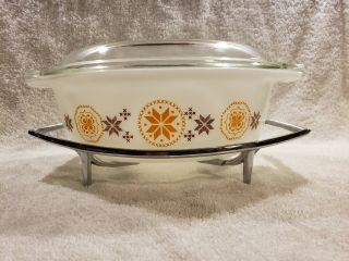 Vintage Pyrex Town & Country 043 Oval Casserole Dish with Lid and stand.  1 1/2 QT 4
