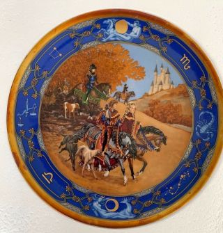Hutschenreuther Love For All Seasons The Falcon Hunt Plate Medieval - Box