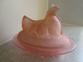 Sowerby Glass Chicken On Nest Bowl - Pink Frosted Glass