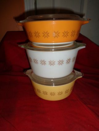 Vintage Town And Country Star Pyrex Casserole Bowls Set Of 3 With Lids