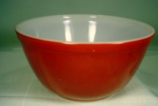 Vintage Pyrex 402 Red 1 - 1/2 Quart Mixing Bowl