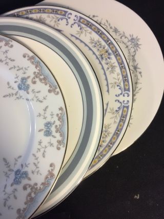 Vintage Set Of 4 Mismatched China Dinner Plates Blue Florals 250