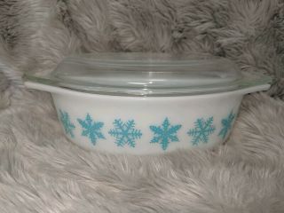 Vintage Pyrex White Turquoise Blue Snowflake Casserole Dish 11/2 Qt 43