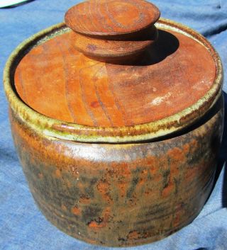 Stunning Vintage Mid Century Modern Studio Art Pottery Signed Jar W/ Wooden Lid