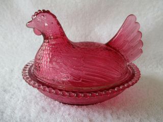 Indiana Glass Hen On Nest Mauve/cranberry Glass Bottom 7 " L 5 1/2 " W Tp On 5 " T