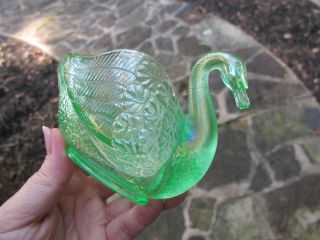 Dugan Antique Carnival Art Glass Swan Pastel - Glorious Stretch Ice Green