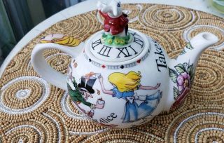 Paul Cardew Alice In Wonderland Mad Hatters Tea Party Teapot Euc
