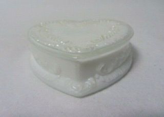 Degenhart Art Glass White Opalescent Heart Trinket Dish Box D In Heart