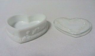DEGENHART ART GLASS WHITE OPALESCENT HEART TRINKET DISH BOX D IN HEART 2
