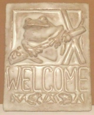 Janet Oniko Tree Frog Welcome Pottery Wall Tile 7.  5”w X 9.  5 " H