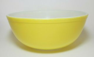 Vintage Pyrex Yellow 404 4 - Quart Mixing Nesting Bowl T.  M.  Reg