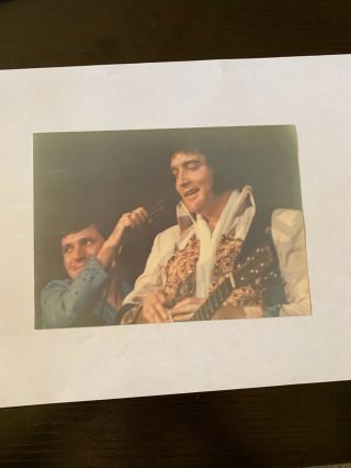 Elvis Presley,  Candid Photo 5x7,  Elvis On Stage In Concert
