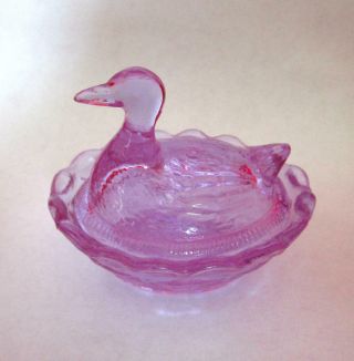 Boyds Crystal Glass Duck On Nest Salt Cellar Salt Dip Lavender 2 - 1/2 " High