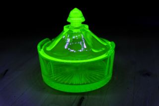 Vintage Green Depression Vaseline Uranium Glass Candy Dish With Lid