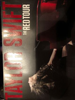 Taylot Swift The Red Tour Book