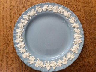 Wedgwood Embossed Queensware Cream On Lavender Shell Edge 8 " Salad Plate 1950 