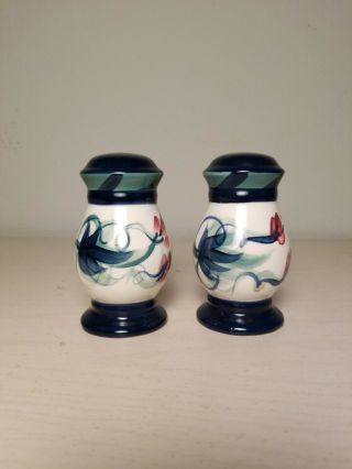 Gail Pittman Blue Grapevine Signed Salt And Pepper Shakers