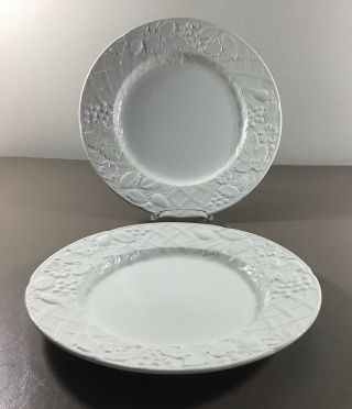 Two (2) Mikasa English Countryside White Dp900 11 " Dinner Plates Embossed Border